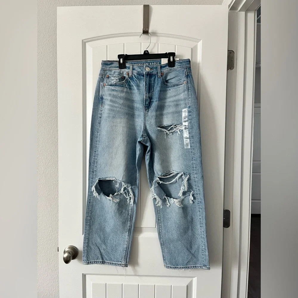 American Eagle High Rise Jean - Picture 1 of 9